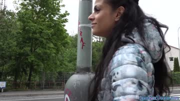 Skinny eurobabe pulled into giving head during public sex