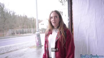 Pickedup euro babe fucked outdoors in erotic couple