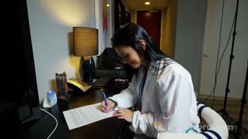 Girls Do Porn - E375 BTS