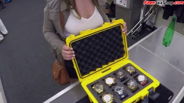 French pawnshop amateur sucking pov dick before riding