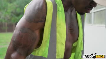 Rose Monroe gets piped -720