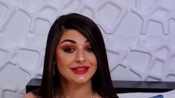 Brunette Babe Massive Breasts Exposed Live