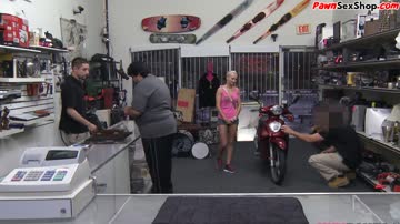 Blonde loves the motor so much she gives a blowjob for it