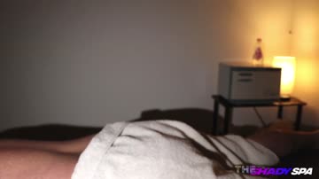 Masseuse sexytalks while doing handjob to customer