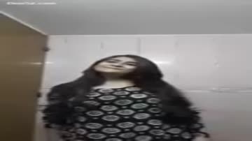 indian girl showing her tits