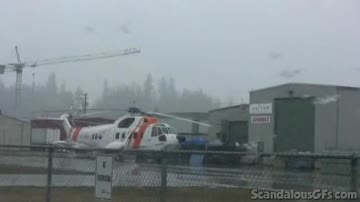 Sexy GF Shows Off Her Pussy In The Car