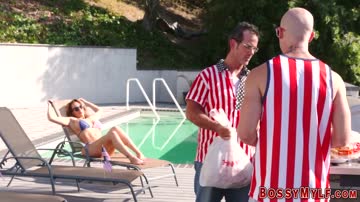 Big tit cougar gets oral and rides