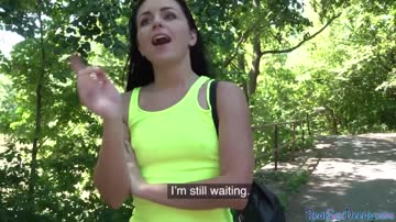 Real pulled amateur gives head for cash