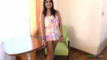 Chubby Thai girl drops to her knees to suck a cock