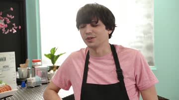 Fuck my stepmom at the coffee shop