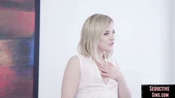 Lingerie lesbian seducing gf before dildo fuck