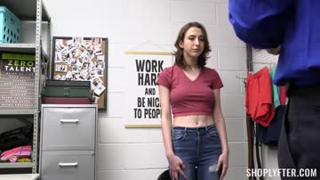 Tristan Summers- Shoplyfter