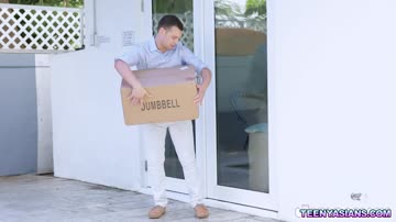 Petite Asian neighbor Sofia Su offers her pussy