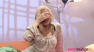 Teen climaxes hard getting pussy licked