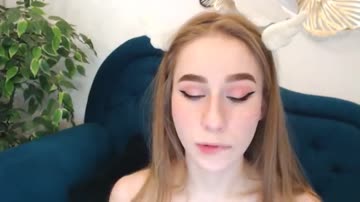 Blonde Babe Sensual Energy Performed