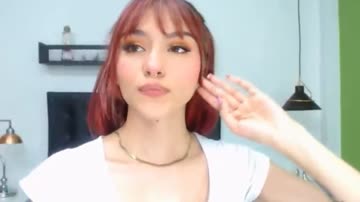 Brunette Babe Show Talented Webcam Star