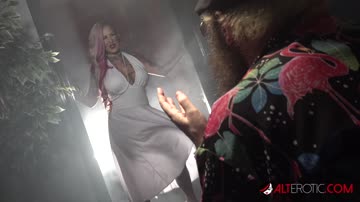 Busty babe Evilyn Ink tattoos Ivan then masturbates