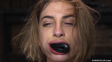 Slave in upside down suspension fucked