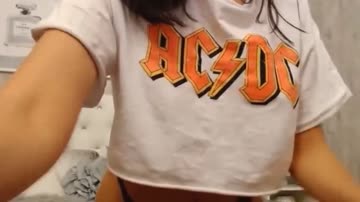 Brunette Babe Webcam Star Postures