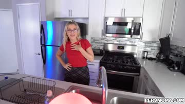 Keeping stepmoms secret by making her suck my big dick