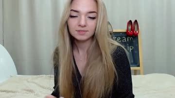 Blonde Babe Pleasure Herself With Style