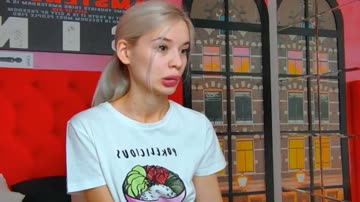 Blonde Babe Little Heated On Webcam Show