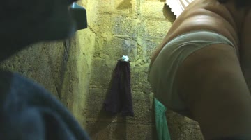 mothers bare big ass is visible for me