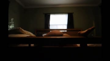 Indy 19 is so resourceful with her dildo