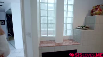 Stepsister getting horny hungry for her stepbros dick