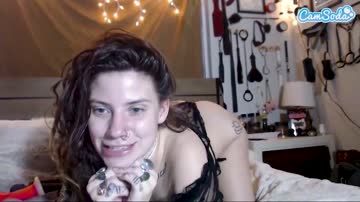 Camsoda - Alternative busty newbie toys her pussy in solo