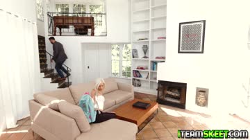 Kiara Cole spread her legs and lets the stud feast in her teen pussy