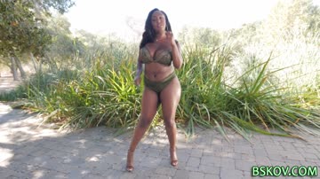 Chubby ebony babe with big boobs gets banged