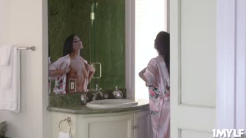 Christiana ended up cumming multiple times on Rion