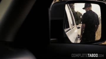 Teen babe gets pussy stretched