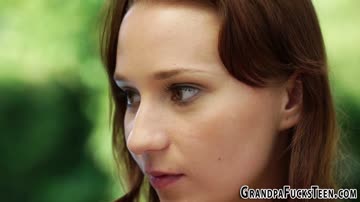 Brunette teenager gets facialized