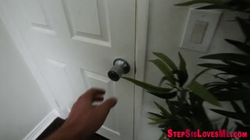 Amateur whore sucks cock in pov