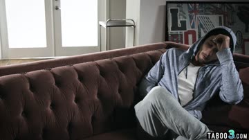 Sleazy dude using a stunning ebony babes tight asshole