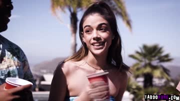 Tommy comforted teen Paige and seduced her to get her virginity