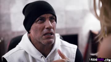 Zac agreed to fuck lusty MILF Sarah for his career