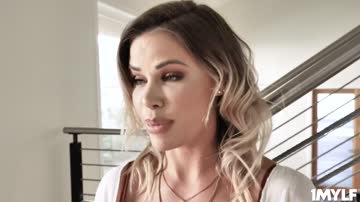 Lucky stud whips out his cock and the hot babes share his dong