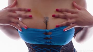 Halle Hayes Special Dark