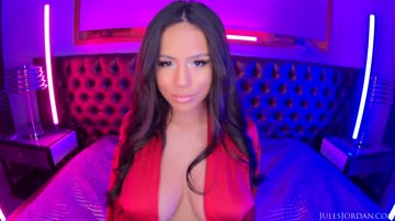 Autumn Falls Enters The Sex Chamber