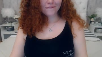 Curly Sexy Babe And Her Sexually Lewd Performance Live