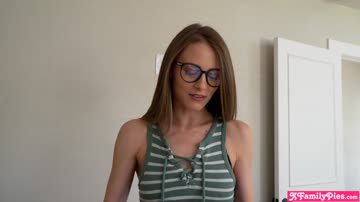 Stepdaughter teen Kyler Quinn does anything to please daddy