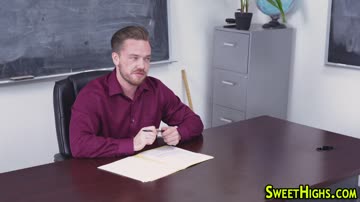 College teen gives head and rides