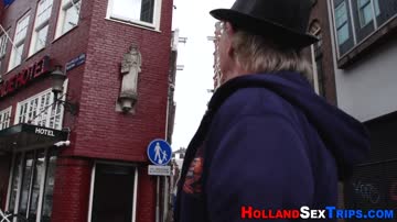 Prostitute gets cumshot after sucking