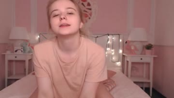 Blonde Babe With Elegance Gorgeous Show