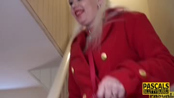 Fingerfucked chubby submissive rides