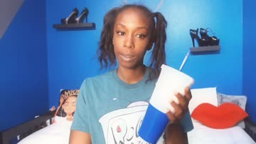 Fascinating Sexy Ebony And Her Frivolous Performance Live