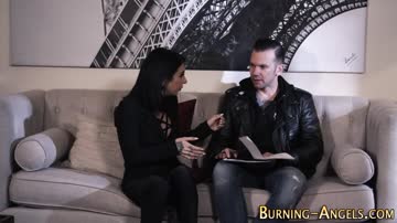 Tattooed goth sucking dick